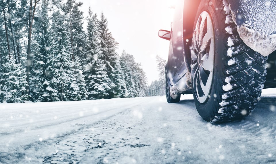 Vinterdæk skifte: Tjek dit dækmønster og dæktryk for optimalt vejgreb!